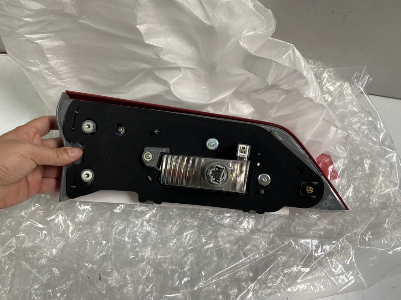 Đèn lái sau miếng trên cạnh cửa xe Honda CRV